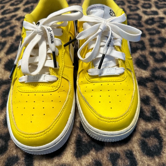 HTF yellow Nike dunks - Picture 3 of 4